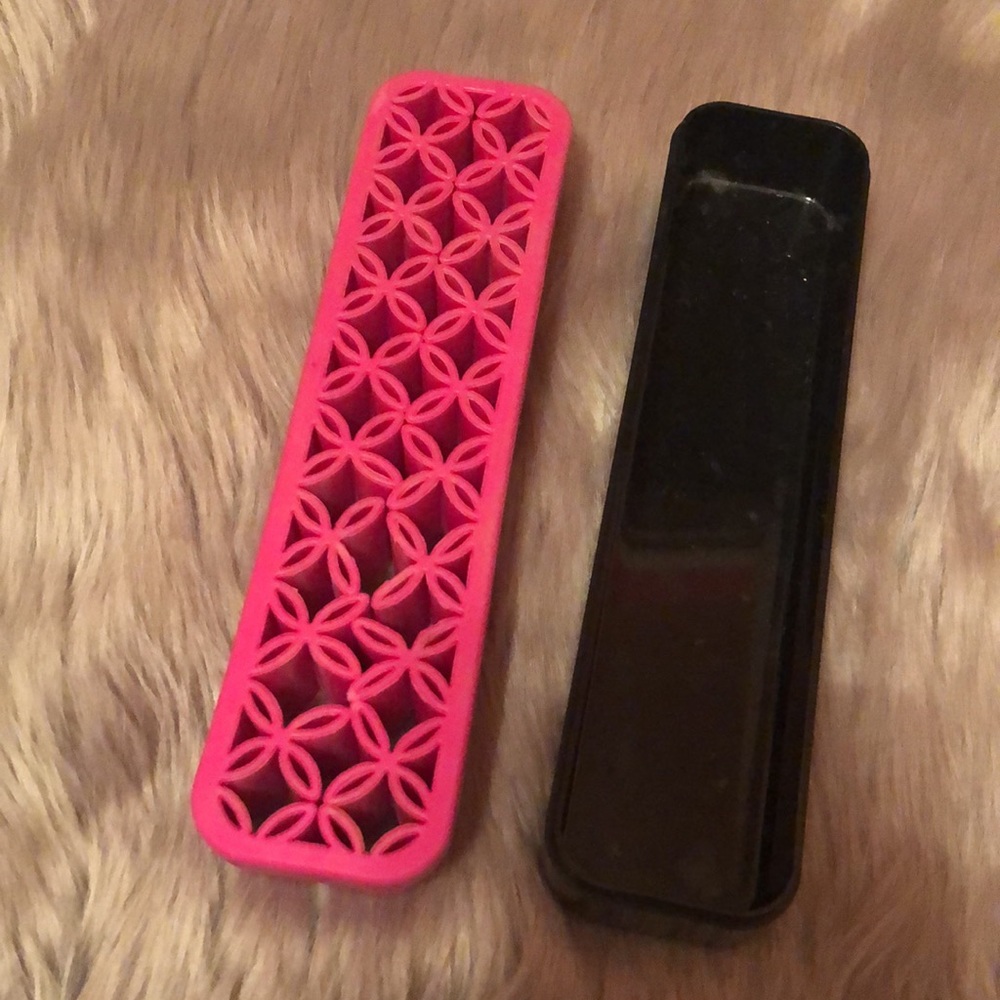 Makeup brush holder - Picture 2 of 3
